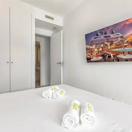 Vivi Homes - Sunny Views Wellness, Gym, Pool & Sea View Fuengirola
