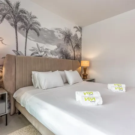 Vivi Homes - Sunny Views Wellness, Gym, Pool & Sea View
