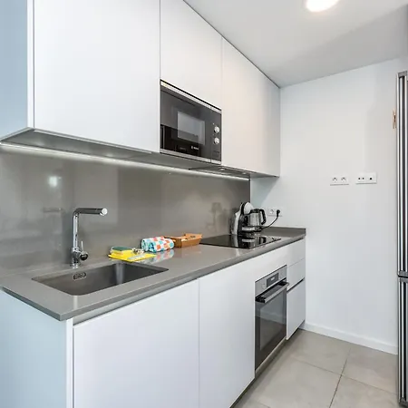 Vivi Homes - Sunny Views Wellness, Gym, Pool & Sea View Apartment Fuengirola